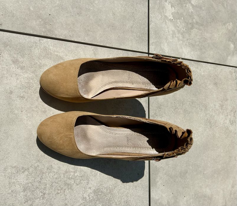 Sprzedam szpilki zamszowe !