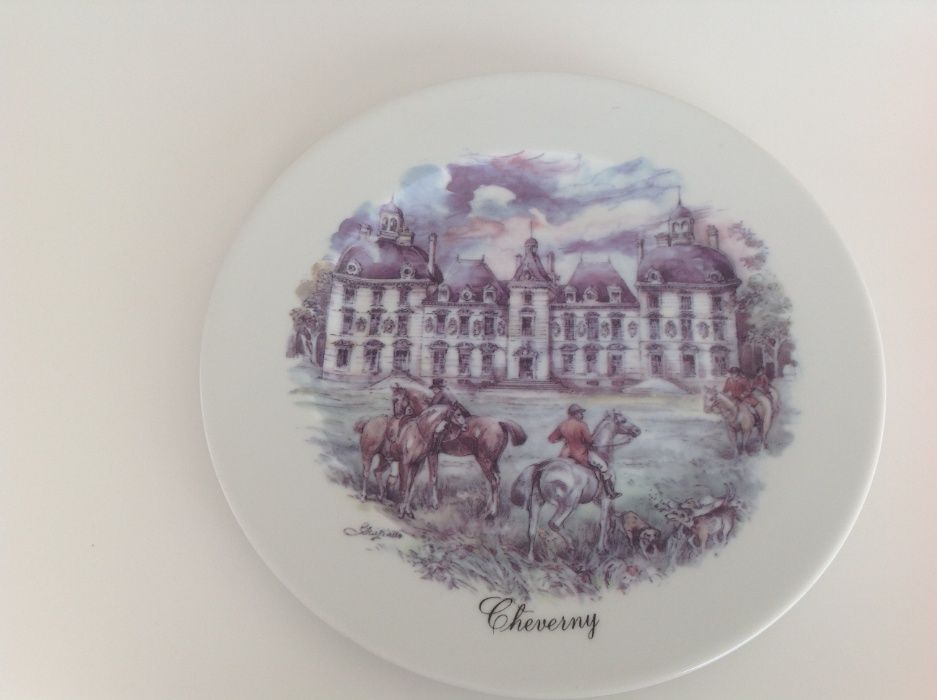 Pratos em porcelana de Limoges Chateaux Loire France