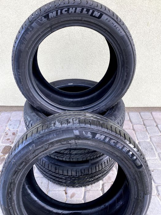 Sprzedam opony Michelin nowe, nieużywane.