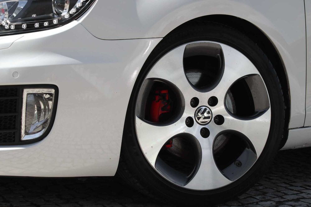 VW Golf 6 GTI DSG 2.0 TSI 211CV (229€/Mês)