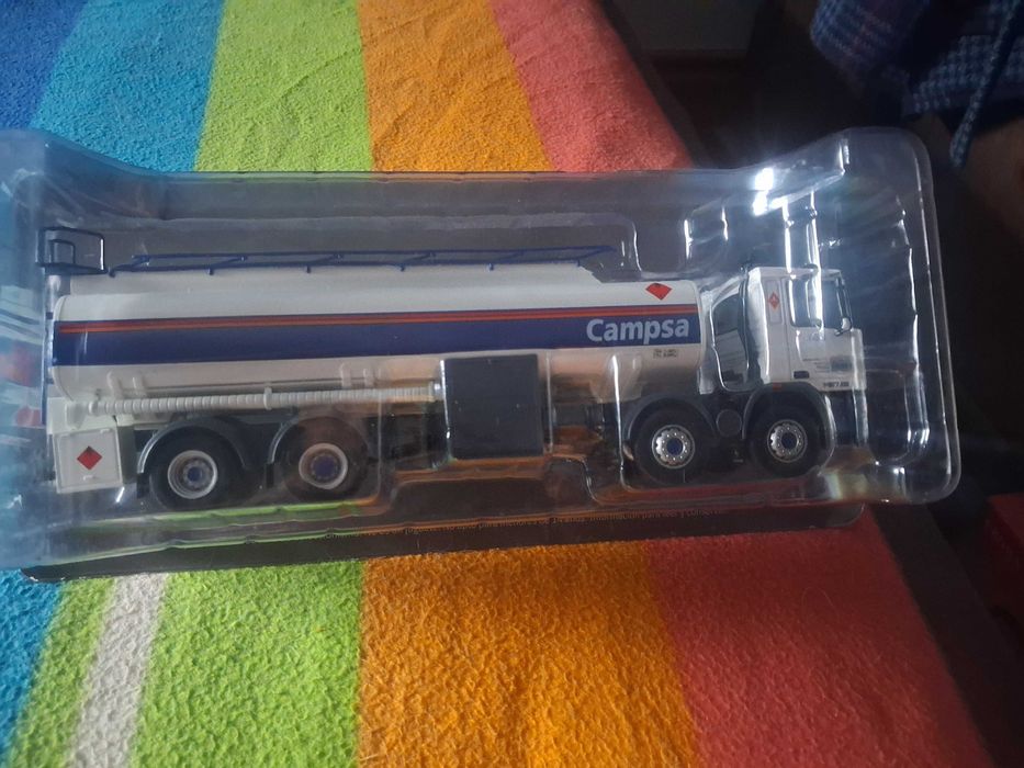 Camião Trailers 1/43