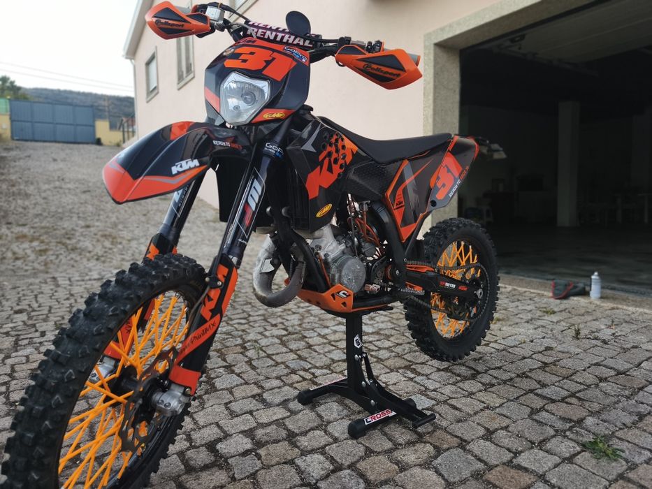 Vendo KTM 125 exc do ano 2008 (matrícula)