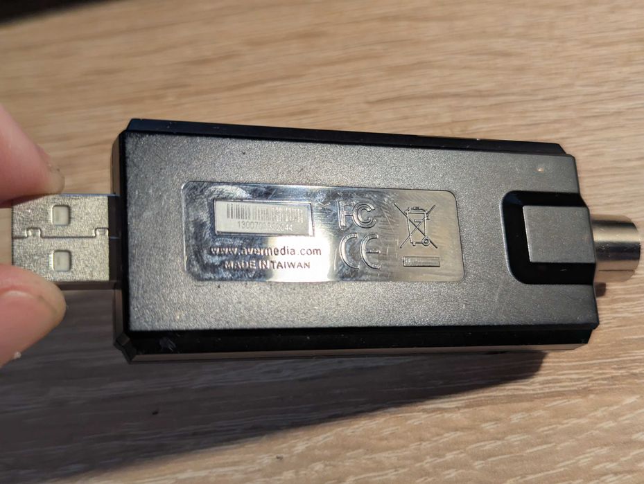 ТВ-тюнер AVerMedia AVerTV Hybrid Volar HX