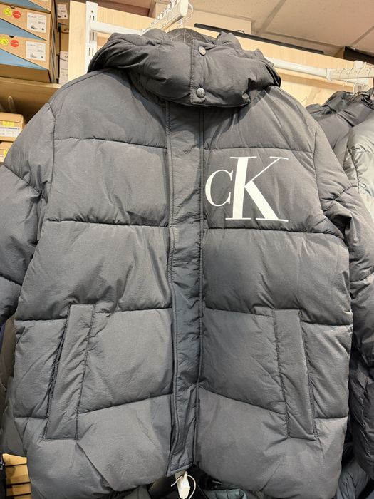 Куртка зимова Calvin Klein розмір Л оригінал