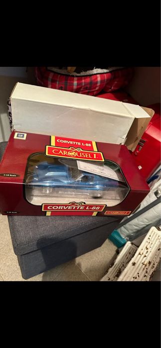 Miniatura 1/18 Chevrolet Corvette L.88 blue indigo Carousel