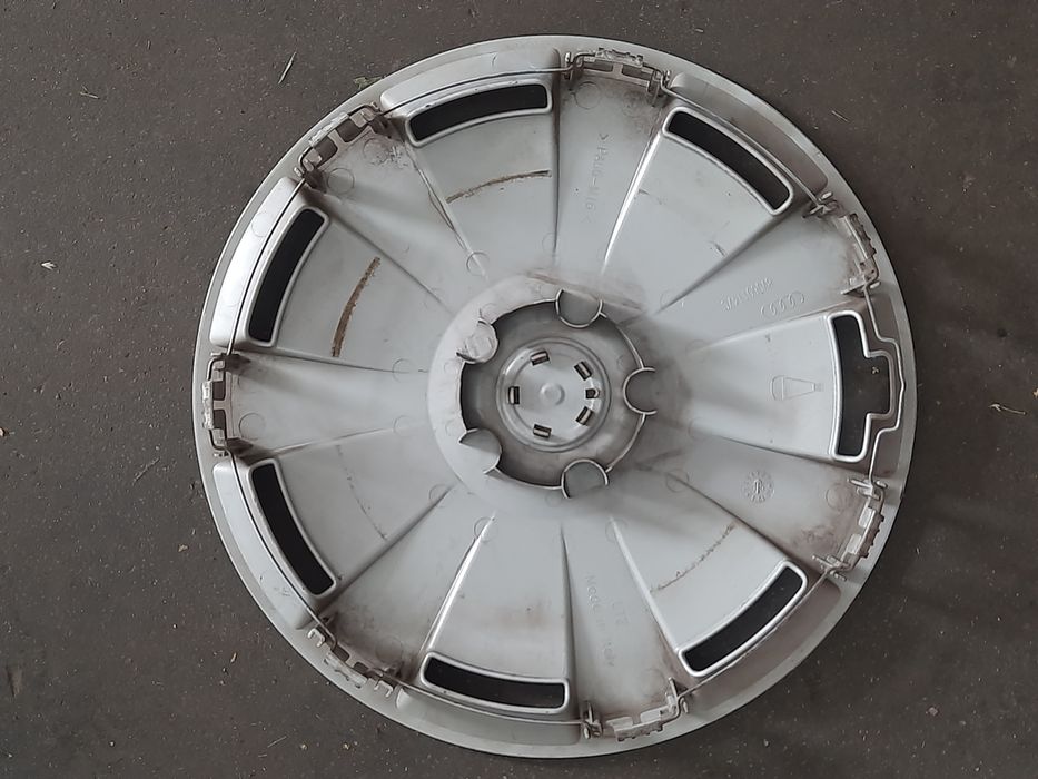 (3) Kołpaki 16" - Audi