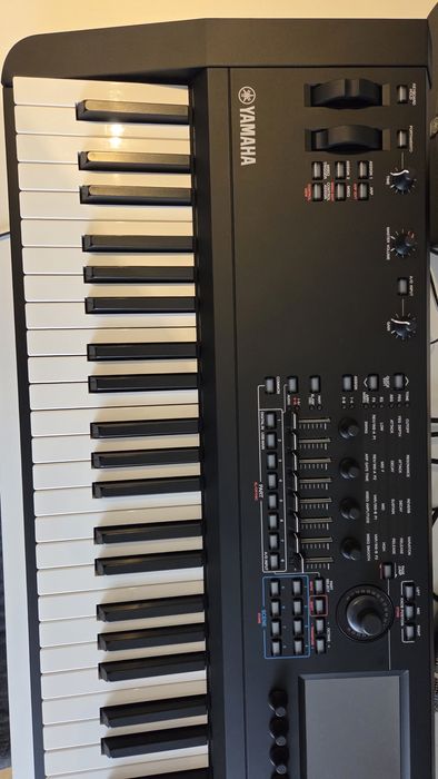 Yamaha - MODX M8