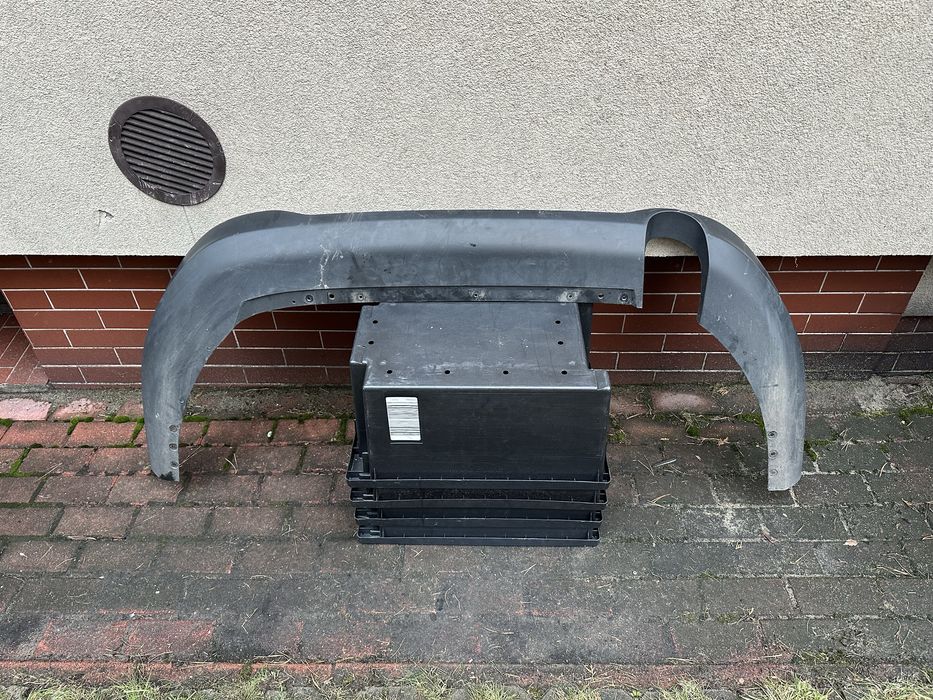 Spoiler dyfuzor zderzak tył Ford Focus MK4 HB OEM