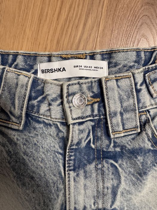 Jeansy Bershka 34