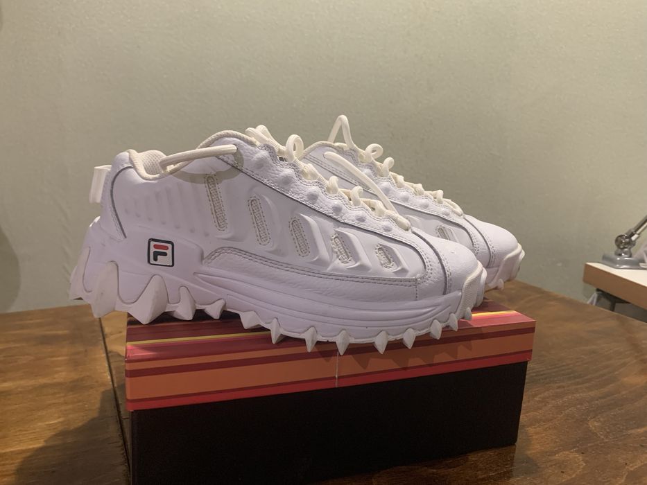 Продам кросівки, стан: вживані