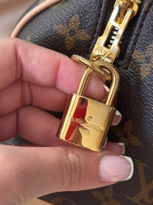 Louis Vuitton Speedy Bandouliere 20 Beige