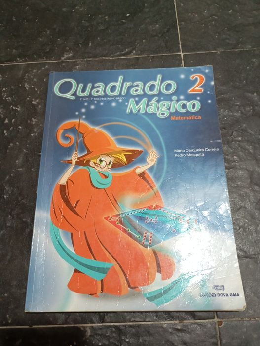 Livro escolar de matemática