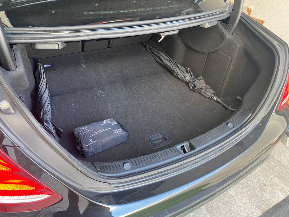 Veículo Mercedes E220
