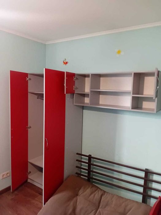 Комплект дитячих меблів