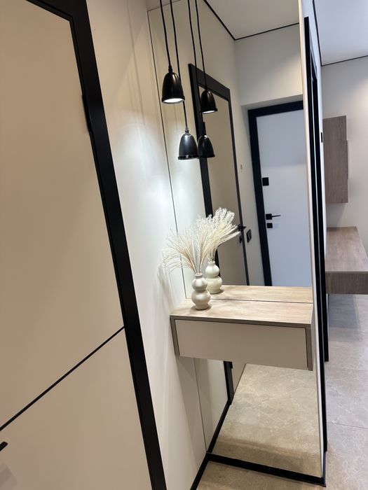 Продаж сучасної новобудови з ремонтом, де всі сусіди вже живуть