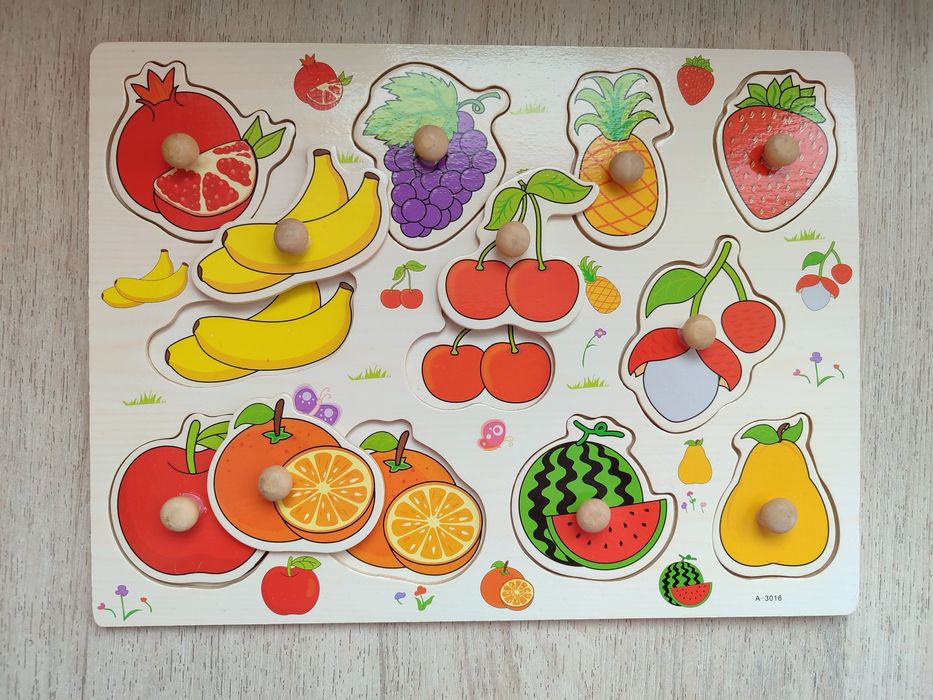 Дерев'яні пазли та шнурівка