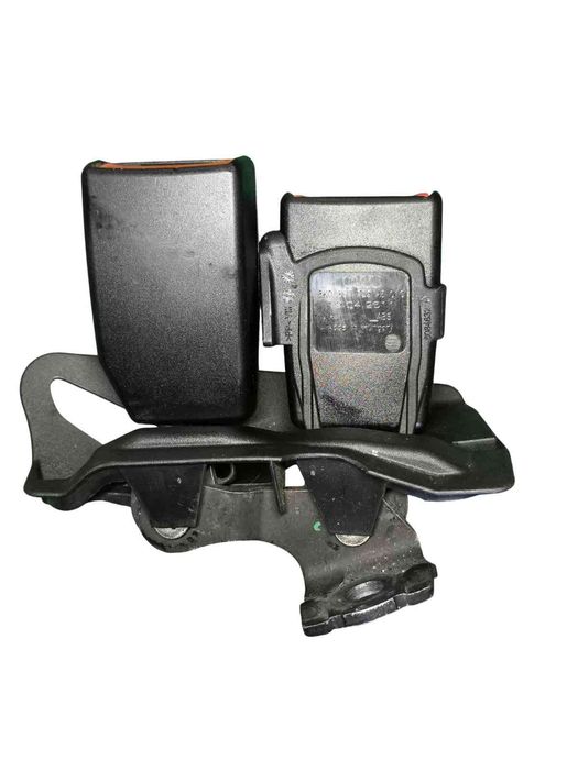 Encaixe de Cinto Central AUDI A4 B8