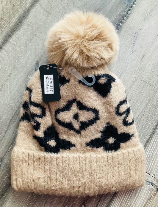 Nowa czapka alpakowa