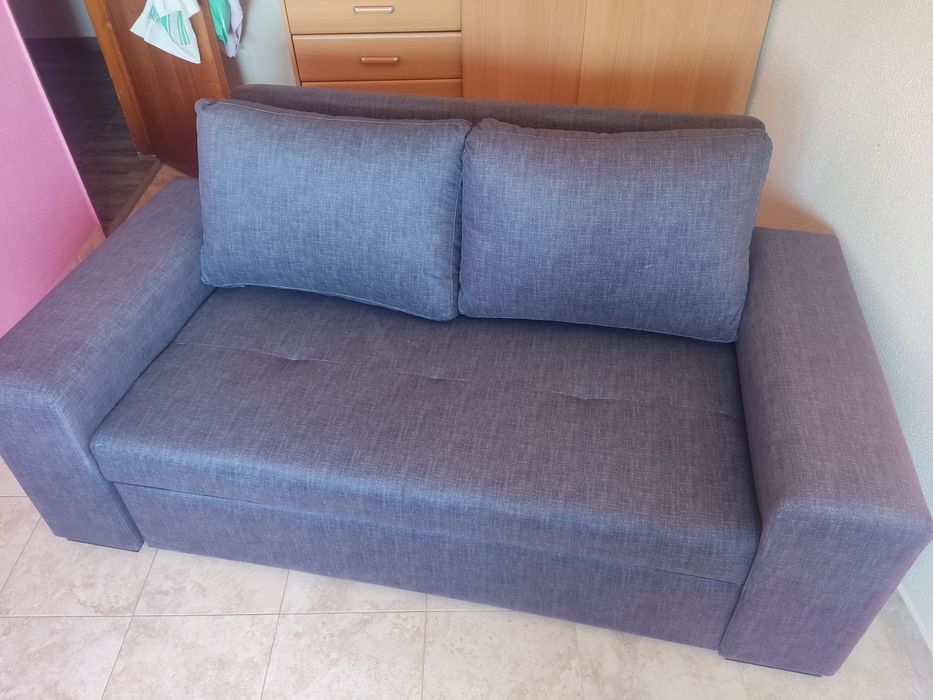 Sofá cama cinzento