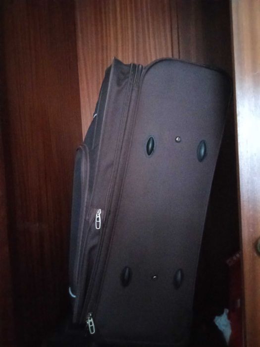 Mala de viagem usada só uma vez