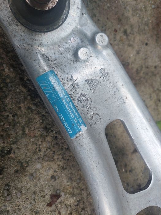 Braços de suspensão dianteiros bmw e46 pack m originais como novos completos com sinoblocos  sem folgas em excelentes condições