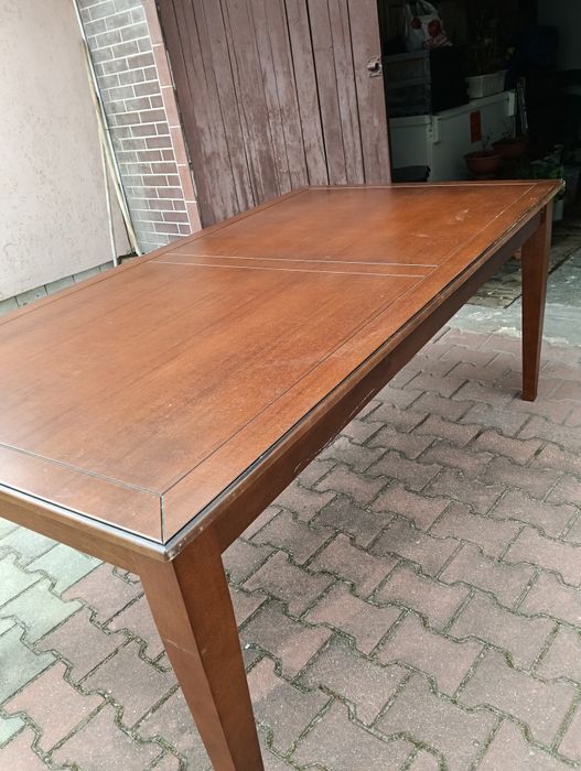 Sprzedam stół i krzesła