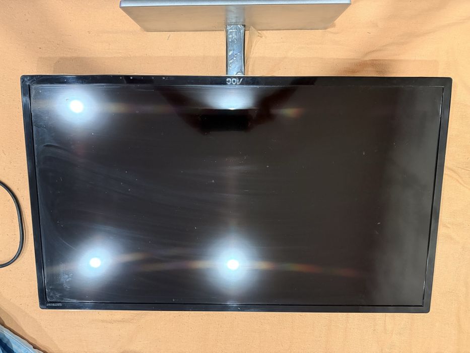AOC monitor 31”5