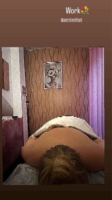 Unha, massagem, pestanas e pedicure.