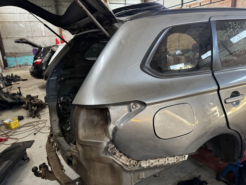 Четверть поріг криша Outlander 3 GF лонджерон уселитель Аутландер