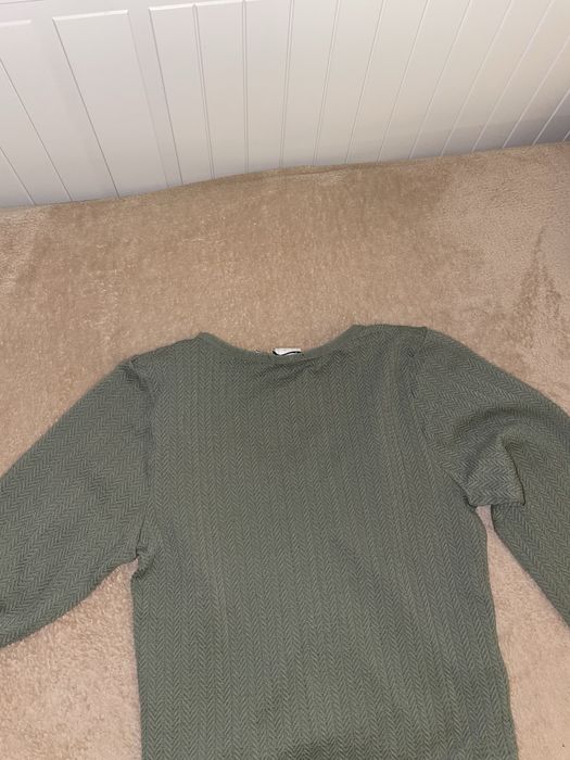 Top verde com decote