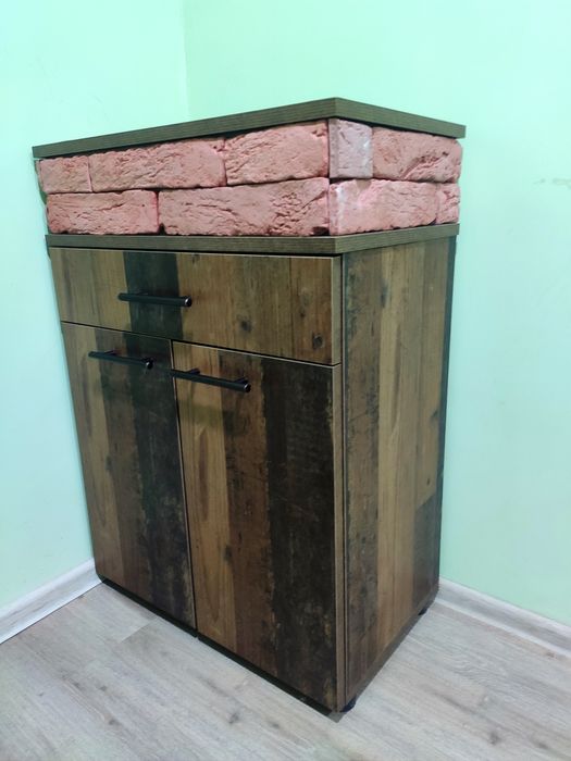 Тумбочки 2шт. Робилися на замовлення. Не фабричні!!!