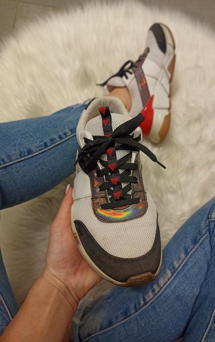 Buty Guess rozmiar 37 damskie, młodzieżowe, chłopięce