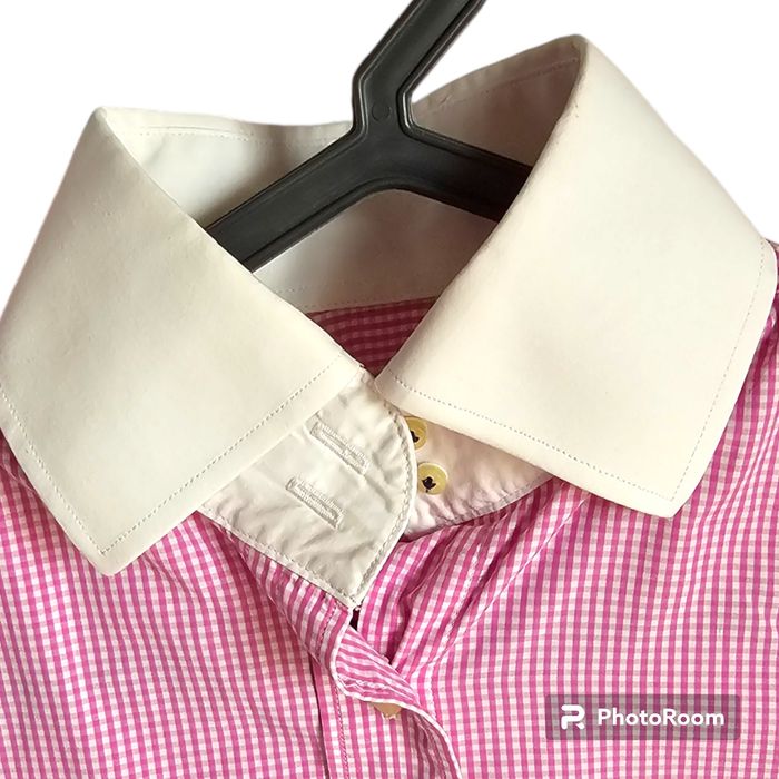 Camisa rosa com pormenor gola e mangas