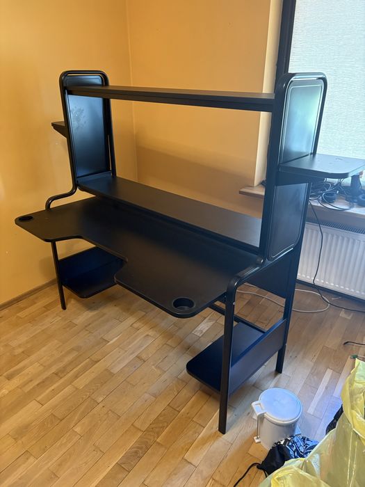 Uzywane biurko Ikea Fredde