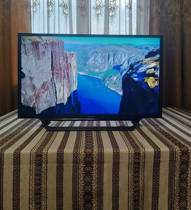 Sony 32 дюймів..