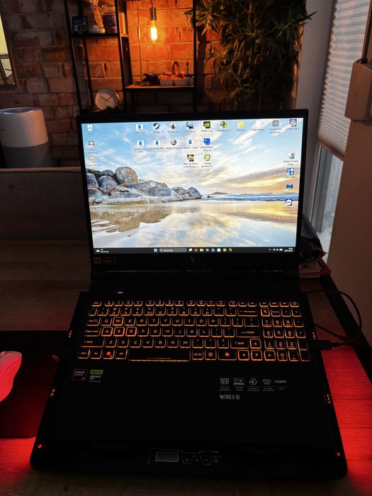 Laptop gamingowy Acer Nitro V16 Ryzen 5-8645HS RTX4050 32GB DDR5 RAM