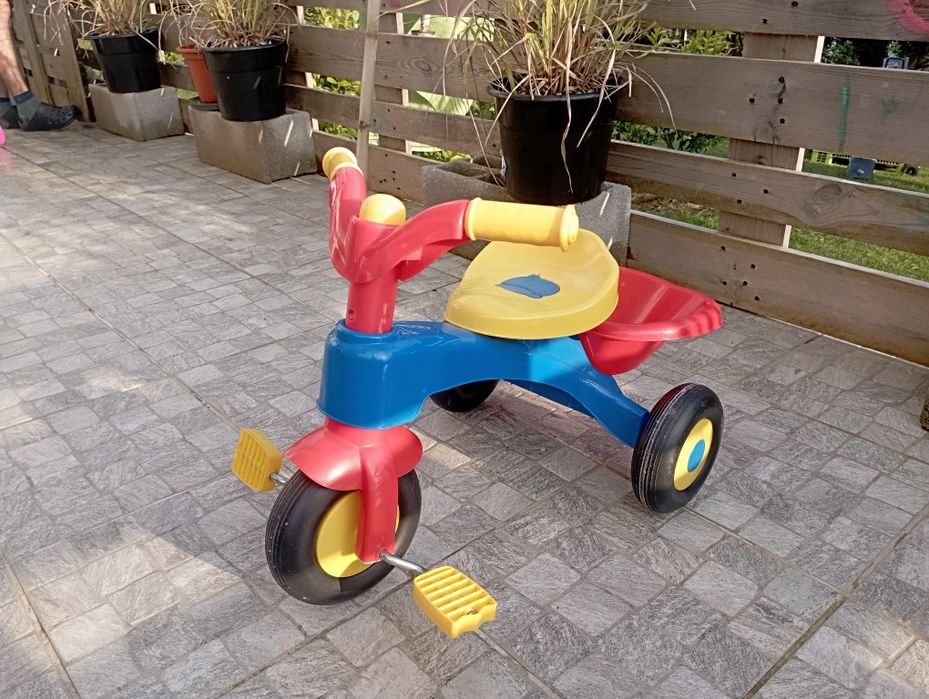 Triciclo para crianças 2, 3 anos em excelente estado