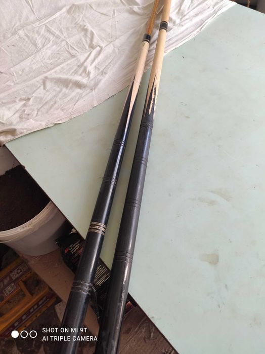 Кии для русского бильярда разъемные, из двух частей, б/у.