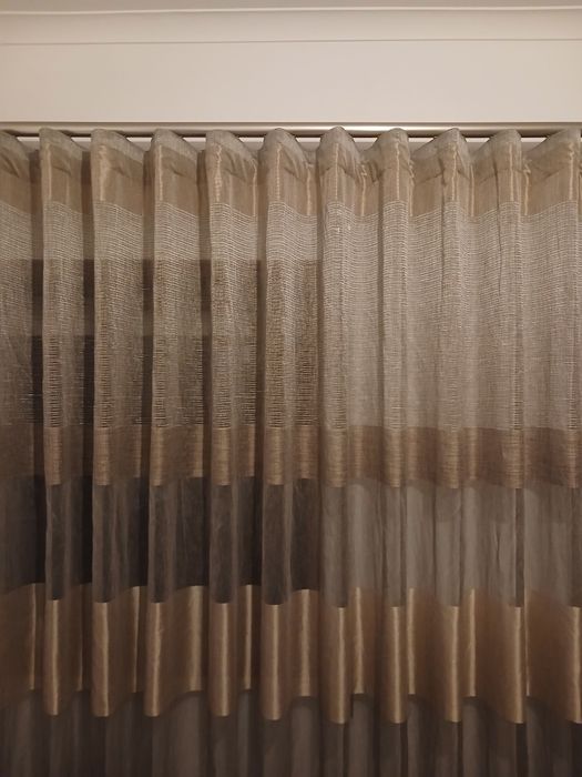 Roupeiro e 4 cortinas vendo em conjunto ou separado