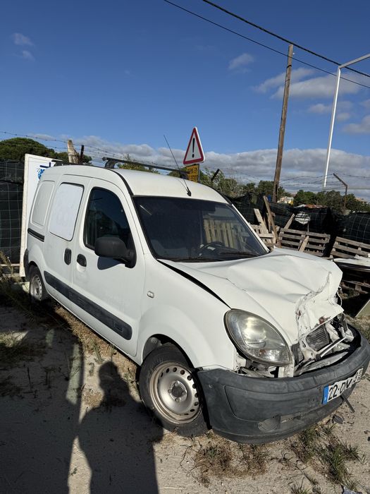 Renault kangoo acidentada