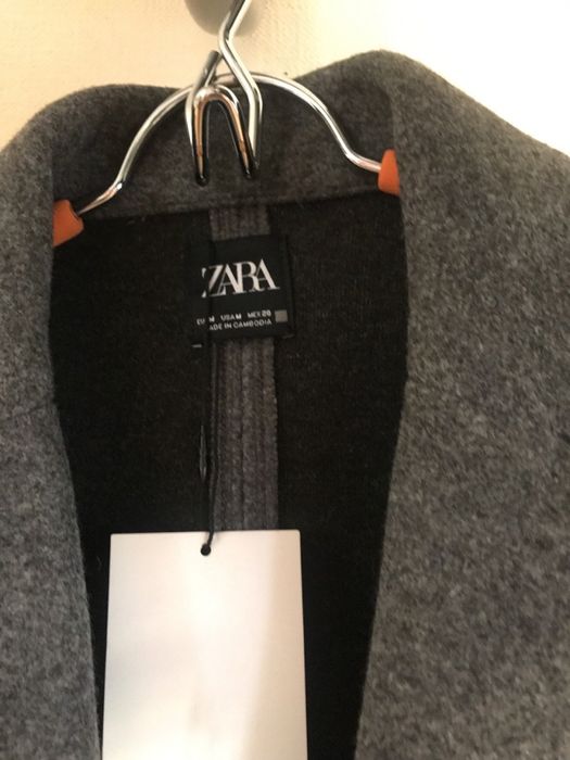 Пальто Zara нове