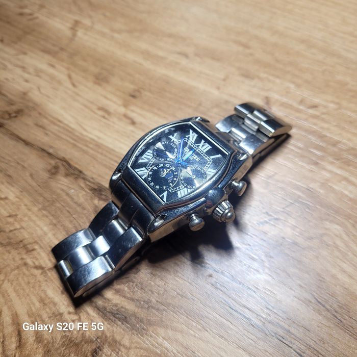 Zegarek uzywany cartier
