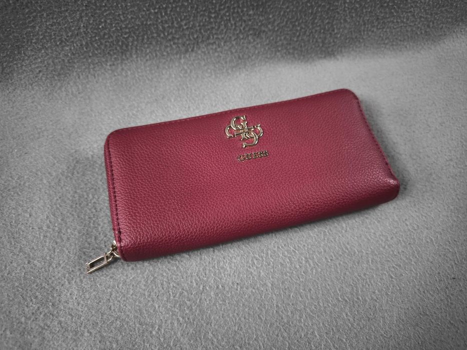 Женский кошелек Guess на молнии в бордовом цвете