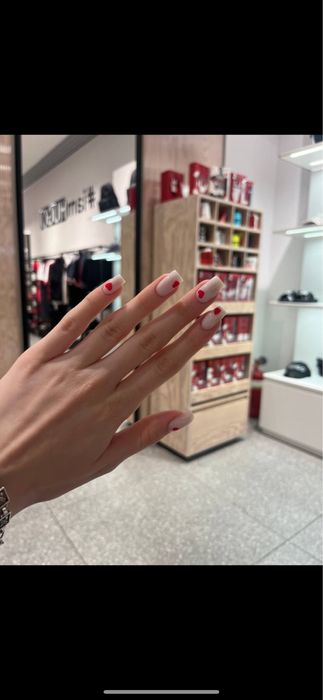 Маникюр, педикюр  Жуля Верна