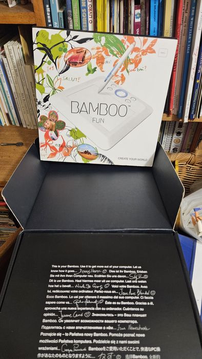 Touch Tablet Wacom Bamboo Fun com caneta
