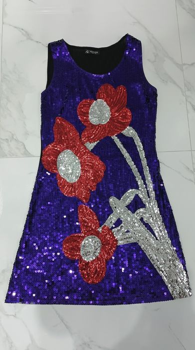 Продам платье пайетки 44 46 р.