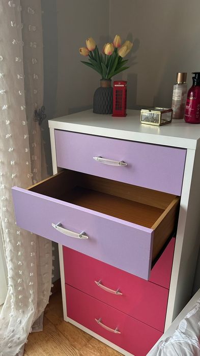 Cama com colchão e camiseiro