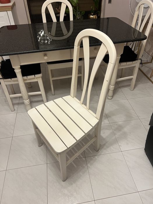 Mesa com cadeiras