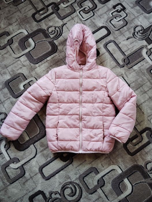 Курточка рожева стильна
