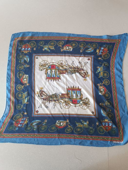 Стильные женские аксессуары: сет из 4-х платков с арт-принтами